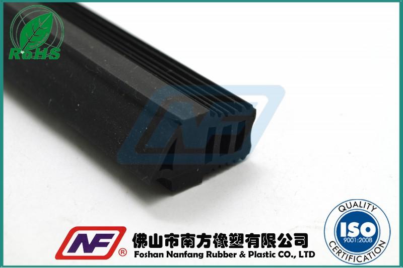 發(fā)泡硅膠板定制需要考慮哪些問題？  
